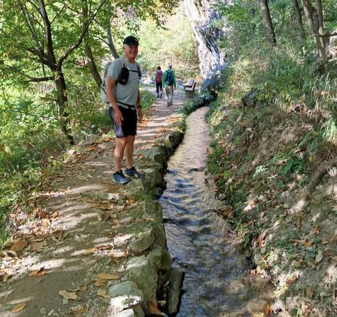 f2f5fe3a-3d14-425e-8e65-805668ee6b96